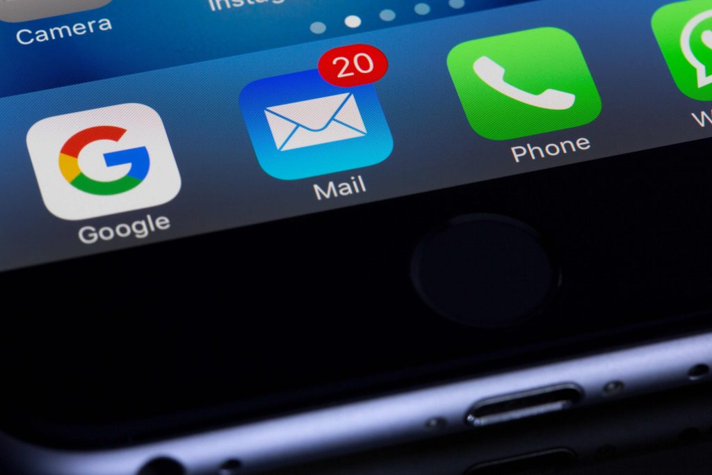 enviar um e-mail para o WhatsApp