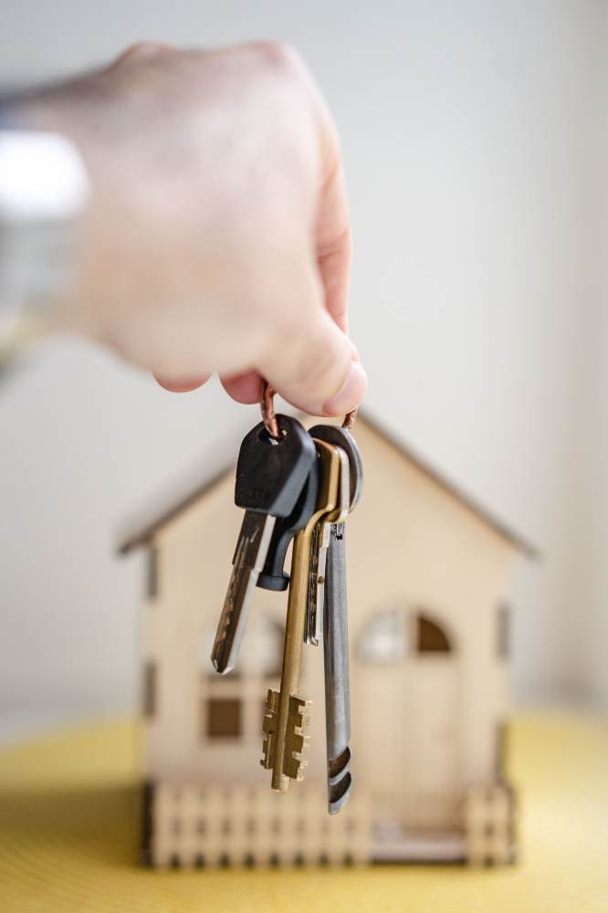 Transação imobiliária: Conheça os golpes mais comuns e veja formas de evitá-los