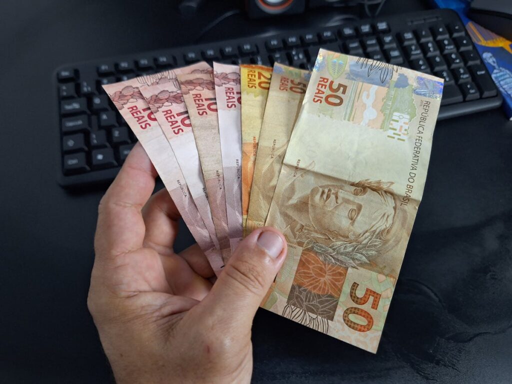 Como economizar dinheiro para viajar
