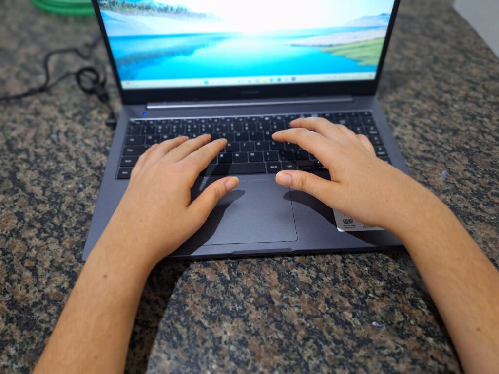 É possível ganhar dinheiro online