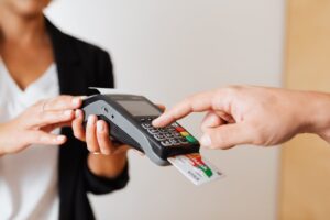 Como escolher o fornecedor ideal de cartão alimentação para sua empresa